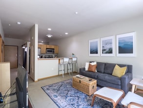 1125 NW 9th Ave in Portland, OR - Building Photo - Building Photo