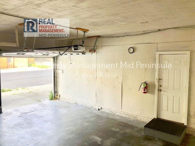 property at 1055b Grand Ave