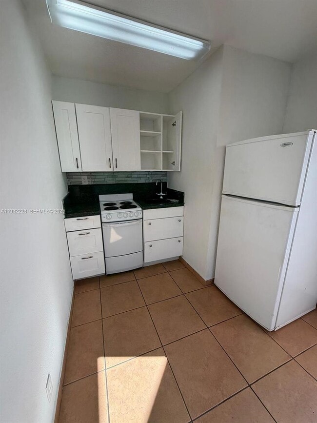 3650 SW 92nd Ave in Miami, FL - Building Photo - Building Photo