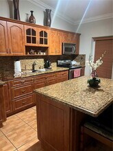 7667 NW 182nd Ln in Hialeah, FL - Building Photo - Building Photo