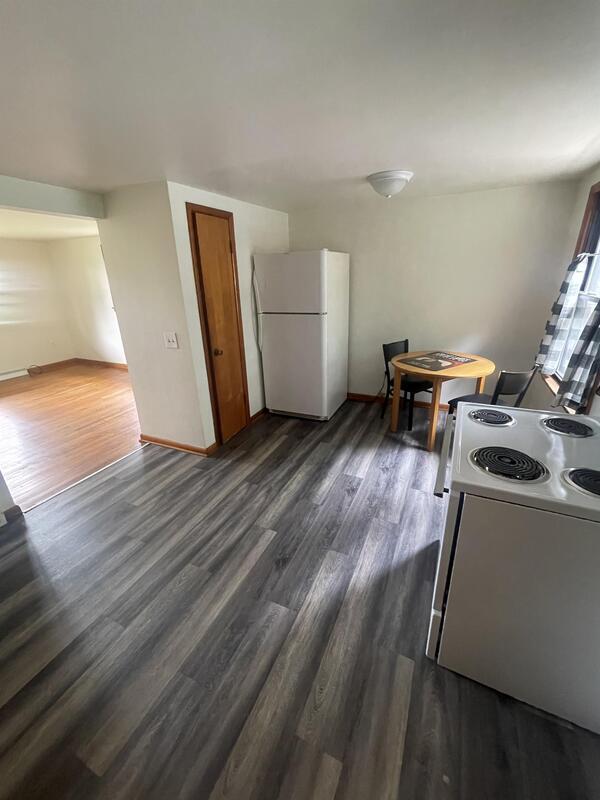 1221 E 2nd St in Dover, OH - Building Photo - Building Photo