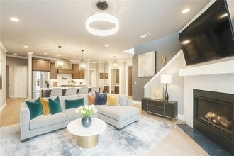 525 N Salem Rd in Fayetteville, AR - Foto de edificio - Building Photo