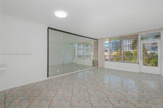 3181 S Ocean Dr in Hallandale Beach, FL - Foto de edificio - Building Photo