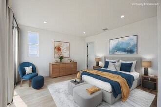 1638 S Longwood Ave in Los Angeles, CA - Building Photo - Building Photo
