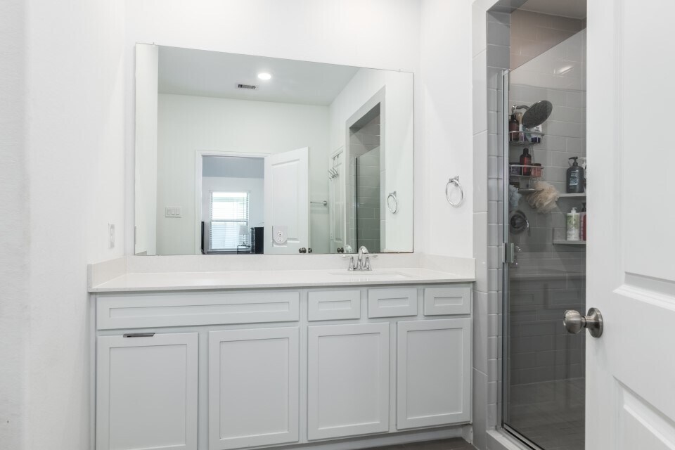 10622 Cabot Trl in Rosharon, TX - Foto de edificio