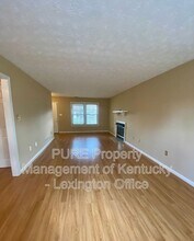 1863 Timber Creek Dr in Lexington, KY - Building Photo - Building Photo