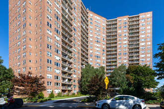 Skyview on the Hudson in Bronx, NY - Building Photo - Building Photo