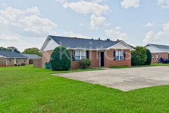 370 Deer Park Dr in Athens, GA - Foto de edificio - Building Photo
