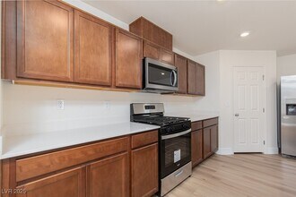 9099 Nostrand Ave in Las Vegas, NV - Building Photo - Building Photo