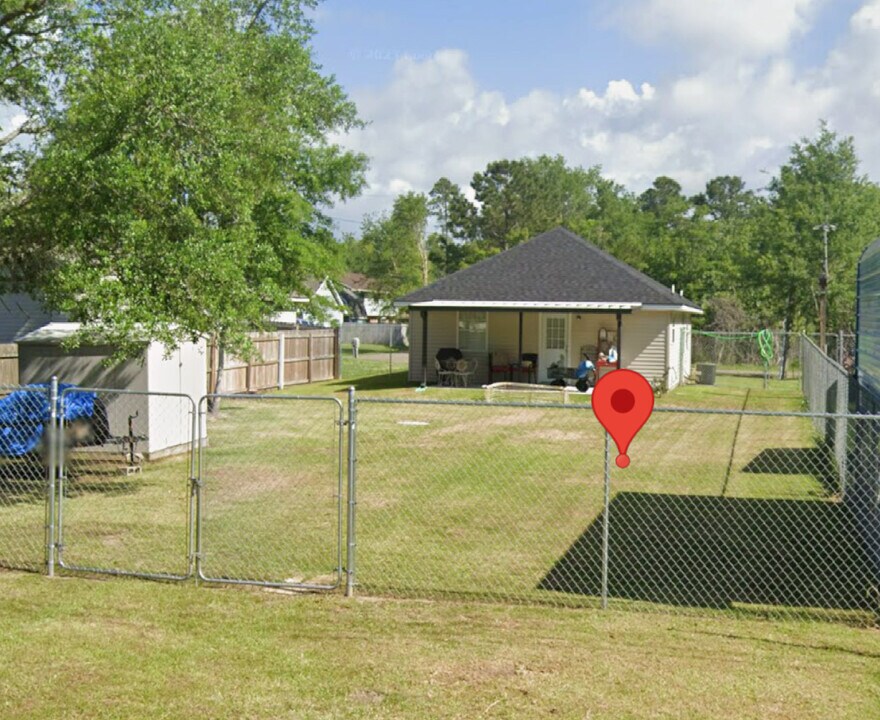 933 Shipp St in Waveland, MS - Building Photo