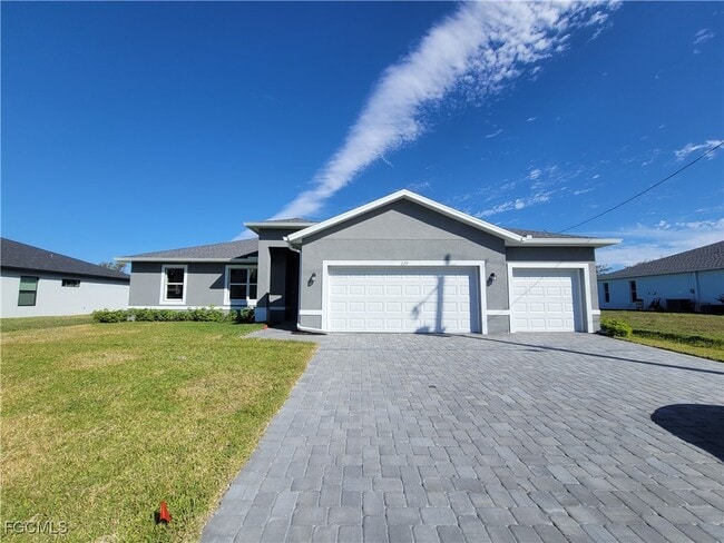 229 SW 14th Pl in Cape Coral, FL - Foto de edificio - Building Photo