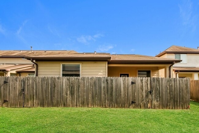 12227 Ghita Lane in Houston, TX - Building Photo - Building Photo