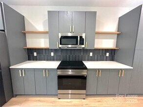 1358 Briar Creek Rd in Charlotte, NC - Building Photo - Building Photo