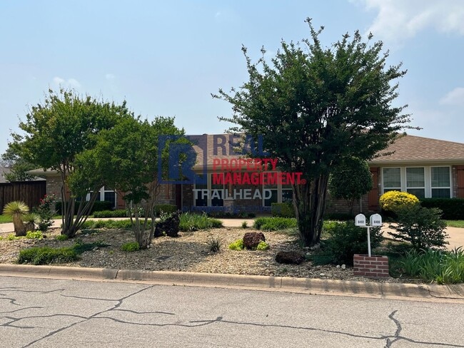 6400 Espana Dr in Fort Worth, TX - Building Photo - Building Photo