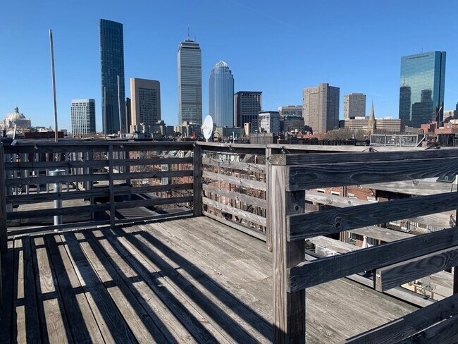 482 Massachusetts Ave-Unit -4 in Boston, MA - Foto de edificio - Building Photo