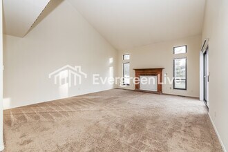 6810 Shull Rd in Dayton, OH - Building Photo - Building Photo