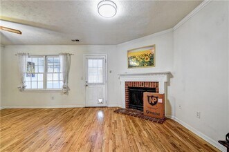 5615 Executive Way in Norcross, GA - Building Photo - Building Photo