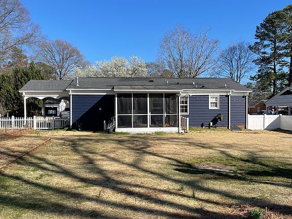733 Raleigh St in Roanoke Rapids, NC - Foto de edificio - Building Photo