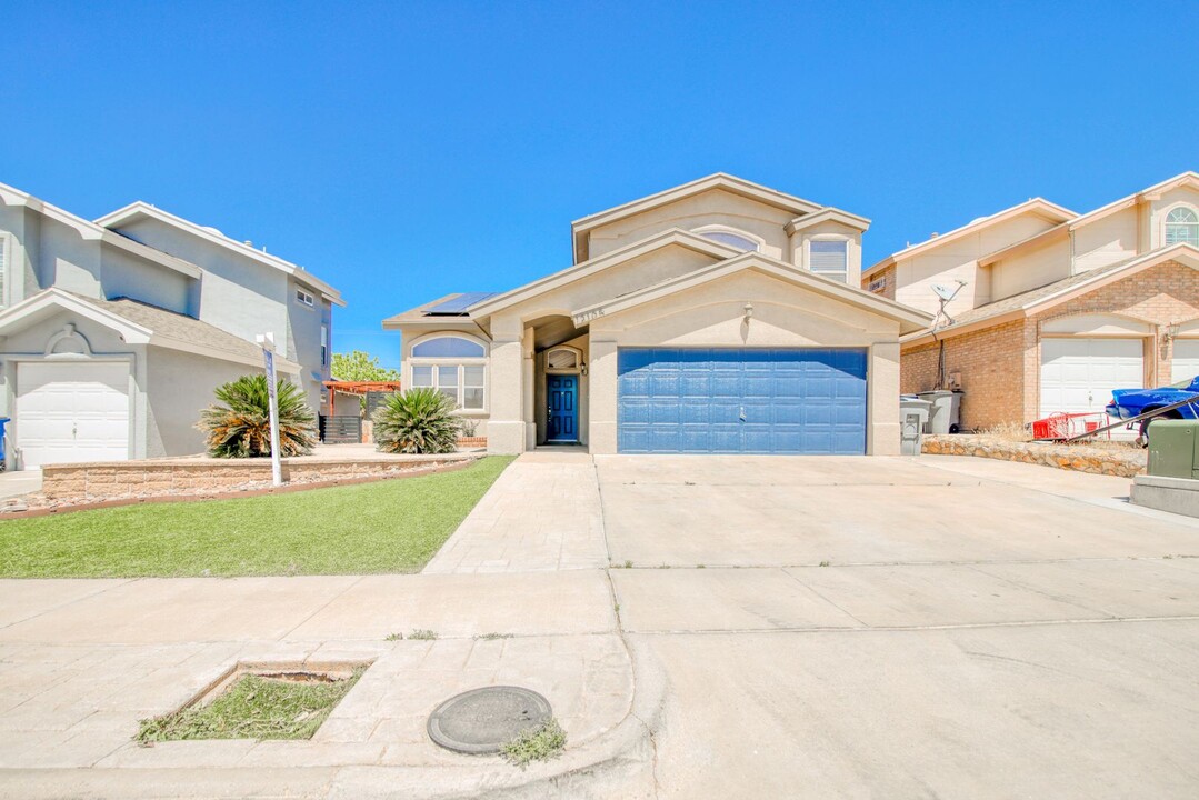 12105 Picasso Dr in El Paso, TX - Building Photo