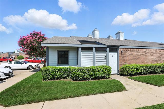 640 Bellaire Dr in Hurst, TX - Building Photo - Building Photo