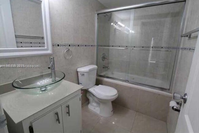 5775 W 20th Ave, Unit 406 in Hialeah, FL - Foto de edificio - Building Photo