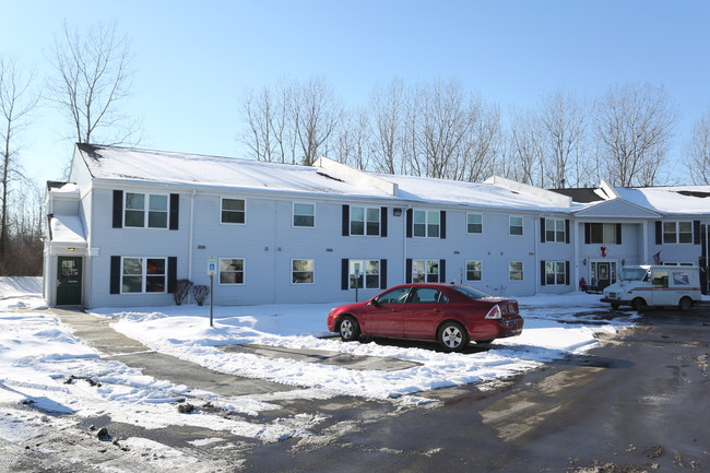 The Meadows in Akron, NY - Building Photo - Building Photo