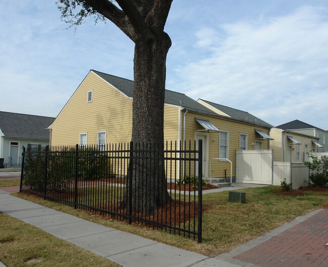 1931 LM Annunciation St in New Orleans, LA - Foto de edificio - Building Photo