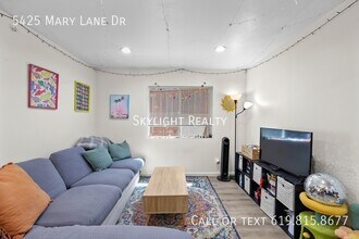 5425 Mary Ln Dr in San Diego, CA - Building Photo - Building Photo