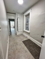 322 Baldwin Ave, Unit 6 in Jersey City, NJ - Building Photo - Building Photo