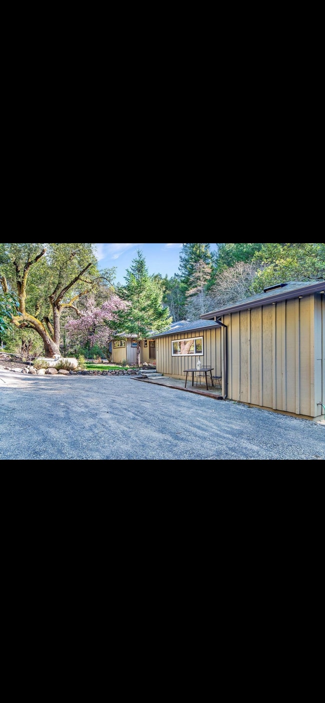 property at 3180 Calistoga Rd
