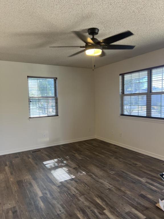 1303 S Cleveland Ave in Joplin, MO - Building Photo - Building Photo