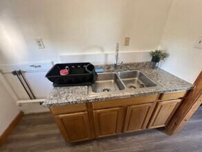 27 Chestnut St in Southbridge, MA - Building Photo - Building Photo