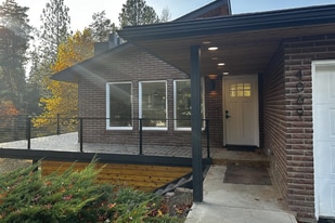 4069 N Maple Leaf Rd in Coeur d'Alene, ID - Building Photo