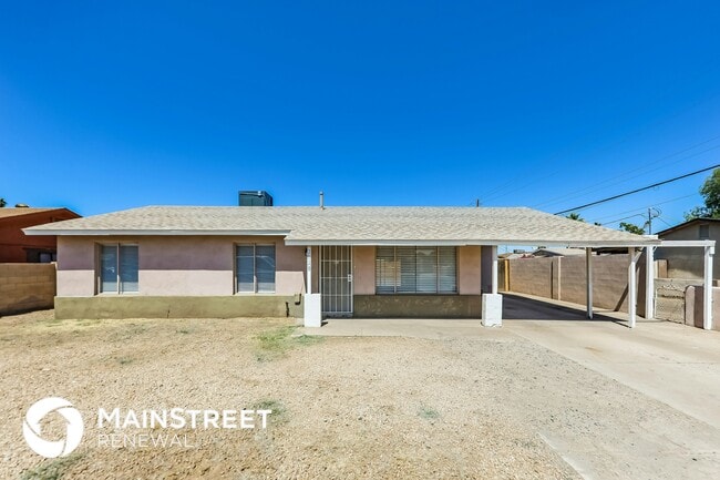 property at 2028 N 48th Ln