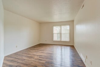 Hillcrest Village Apartments in East Lansing, MI - Building Photo - Interior Photo