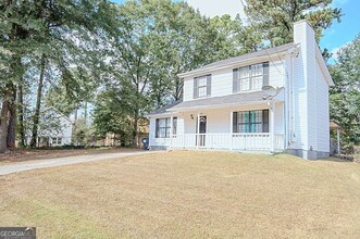 5393 Kirk Dr in Atlanta, GA - Foto de edificio - Building Photo