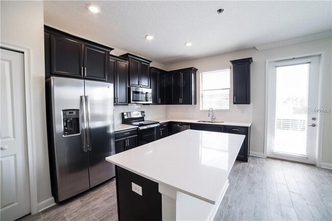 property at 1225 Payne Stewart Dr