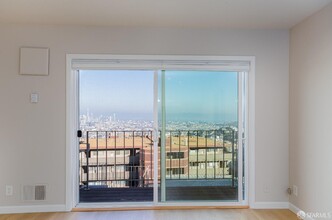 646 Corbett Ave in San Francisco, CA - Building Photo - Building Photo