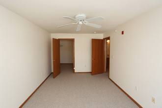 Quail Pointe Apartment Homes in Pewaukee, WI - Foto de edificio - Interior Photo