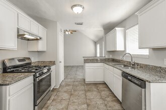 19830 Bettencourt Ln in Houston, TX - Building Photo - Building Photo