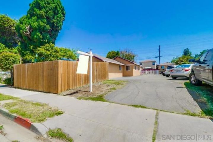 1927 C Ave in National City, CA - Building Photo