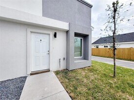 3409 Frio Ave, Unit 3 in McAllen, TX - Building Photo