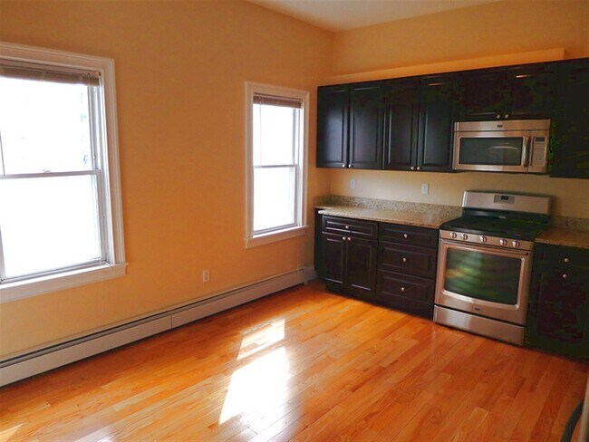 9 Bristol St in Cambridge, MA - Building Photo - Building Photo