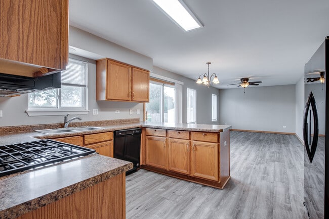2873 Carlsbad Cir in Aurora, IL - Building Photo - Building Photo