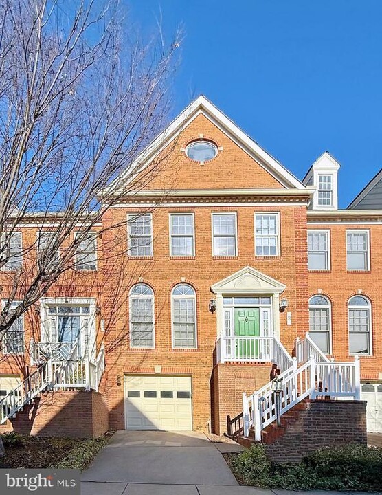 3 Cherry Blossom Ct in North Potomac, MD - Foto de edificio