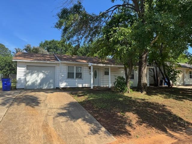 property at 522 Aransas Dr