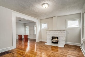 3817 S Benton Ave in Kansas City, MO - Building Photo - Building Photo