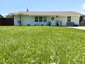 5810 Tucker Rd in Jupiter, FL - Building Photo - Building Photo