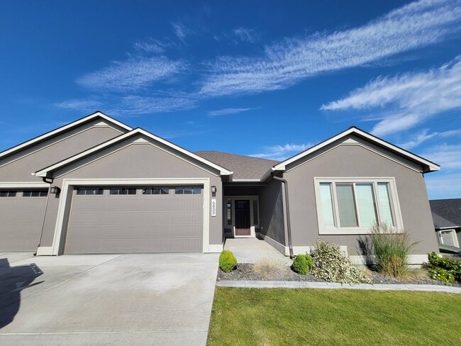 property at 6855 Cyprus Lp