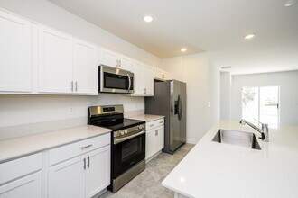 1792 Foreman Rd in Eagle Lake, FL - Building Photo - Building Photo